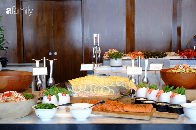 Người Việt vẫn bị chê thiếu văn minh khi ăn tiệc buffet, vậy đâu là cách ăn thật sang mà lại huề được vốn bỏ ra ban đầu? - Ảnh 2.